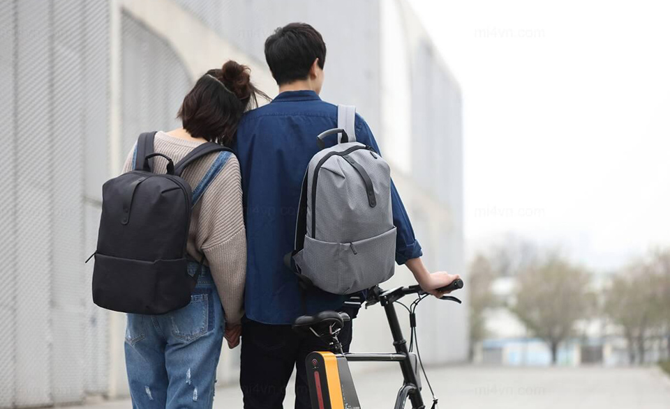 Рюкзак Xiaomi College Leisure Shoulder Bag на спине