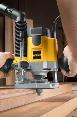 Фрезер DeWalt DW621 фото 8