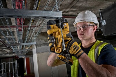 Аккумуляторный болторез DeWalt DCS350N без аккумулятора фото 13