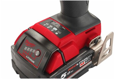 Аккумуляторный гайковерт Milwaukee M18 fmtiw2F12-502X 4933478450 фото 4