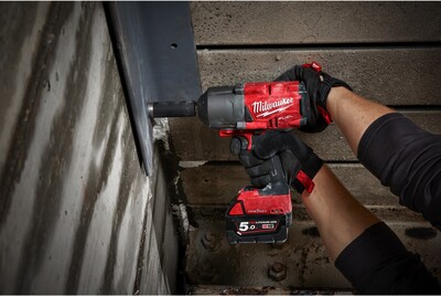 Аккумуляторный гайковерт Milwaukee M18 onefhiwf34-502X 4933459730 фото 9