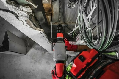 Аккумуляторный перфоратор Milwaukee M18 blhx-0X 4933478891 без аккумулятора фото 7